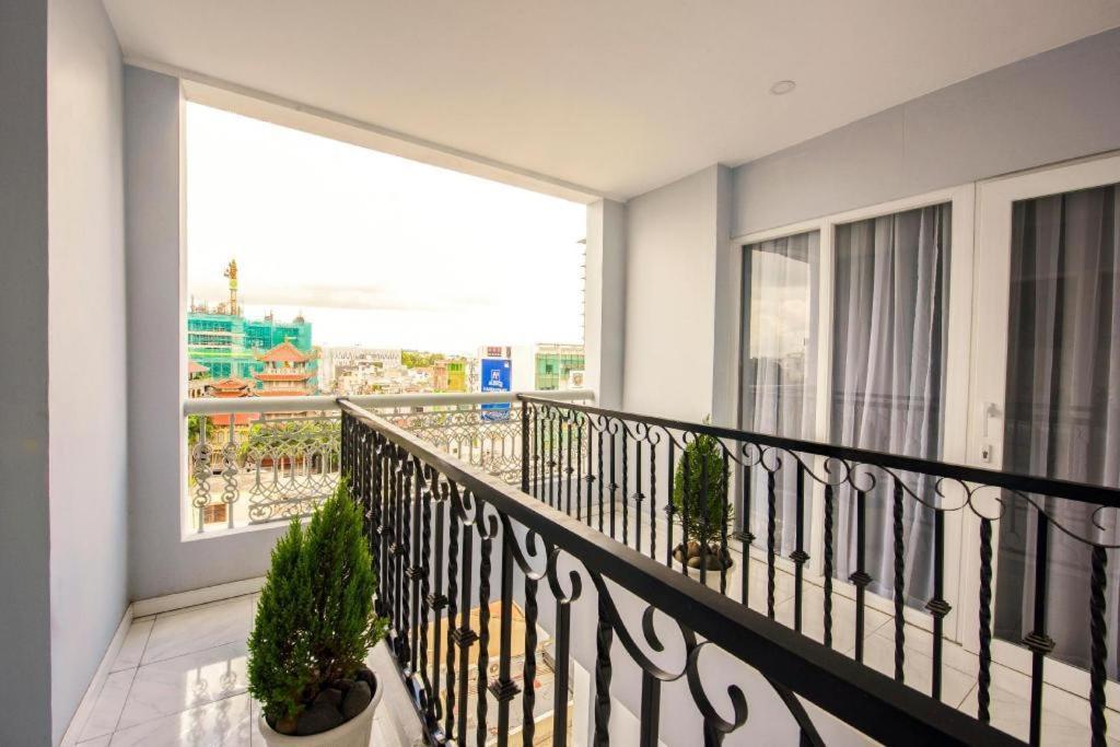 Golden Crown Hotel Saigon Ho Şi Min Dış mekan fotoğraf
